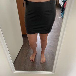 G X F, Size 6, Black Vegan Leather Skirt